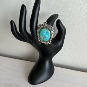 Size 8.5 Turquoise & Sterling Silver ring.